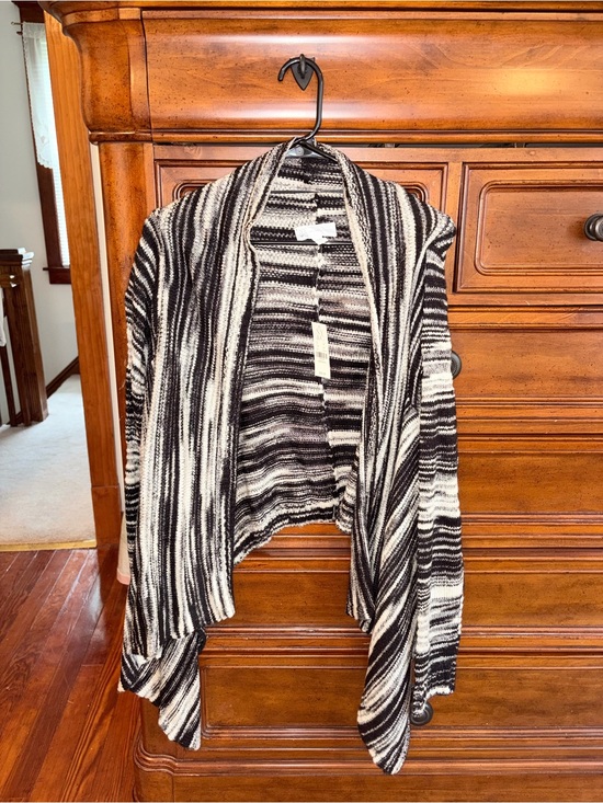 New York & Company Sweaters - NWT New York & Company Waterfall Open Front Cardigan Black White M